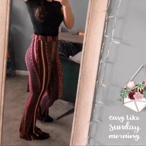 Charlotte Russe ✨patterned flare pants✨🦩